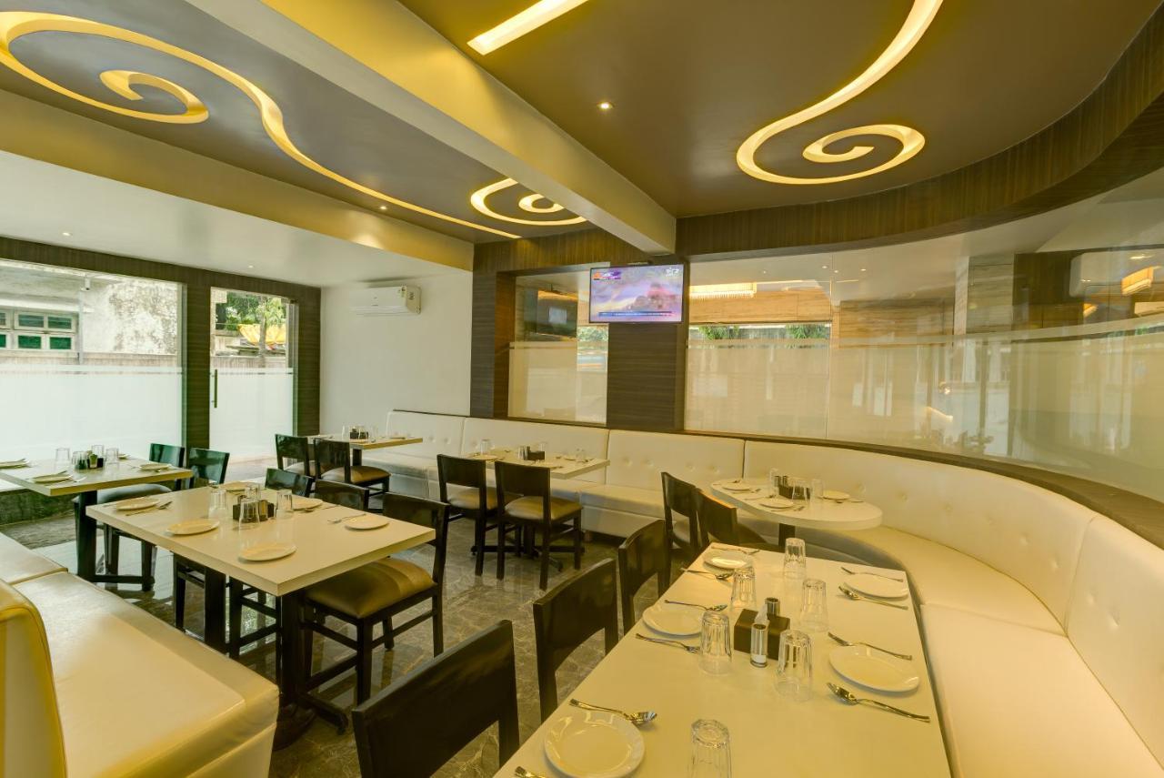 Crown Inn Panvel Esterno foto